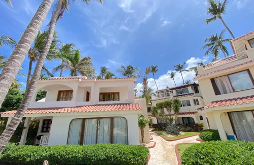 Bavaro Hotel | TROPICAL VILLAS and SUITES - BEACH CLUB, SPA, RESTAURANTS - playa LOS CORALES