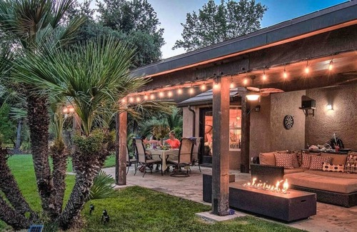 Redding Casa | Tropical - Your Ultimate Vacation