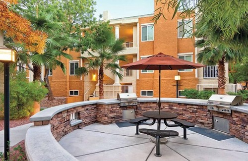 Las Vegas Complejo | Tropicana Condos
