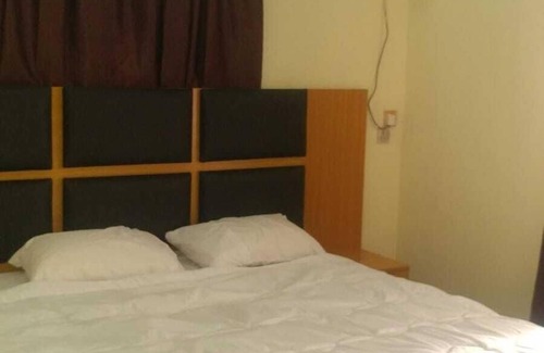Alimosho Hotel | Trotty Apartments