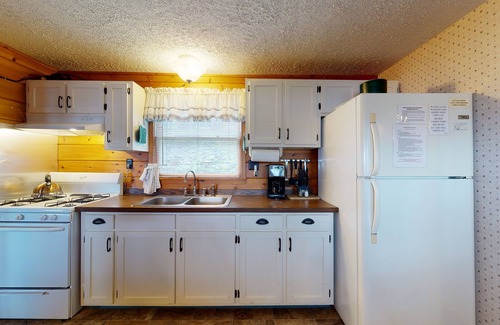 North Lake George Cabina | Trout House Village Resort