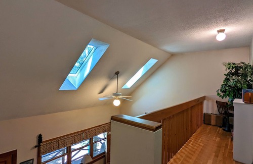 Moultonborough Cabina | Trout Pond House with Lake Kanasatka Beach access!