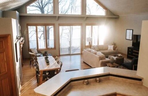 Vergas Casa | Trowbridge Lake Home