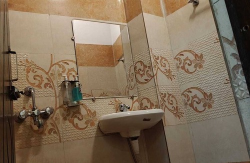 Mayapur Hotel | TRPOTELS Sudarsan