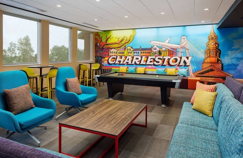 North Charleston Hotel | Tru by Hilton Charleston Airport