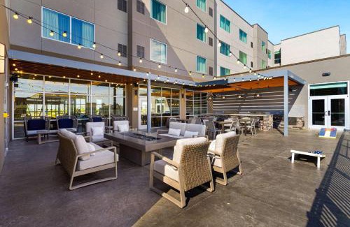 Southeast Colorado Springs Hotel | Tru By Hilton Colorado Springs Airport