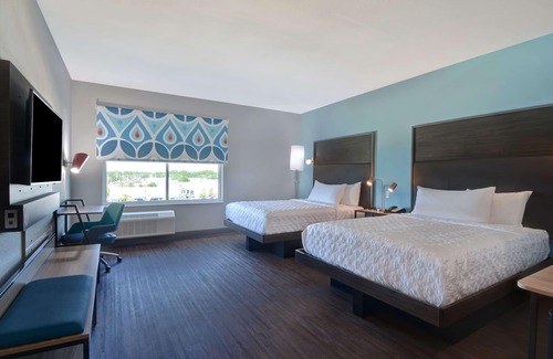 Fort Walton Beach Hotel | TRU by Hilton Fort Walton Beach, FL