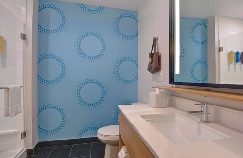 Fort Walton Beach Hotel | TRU by Hilton Fort Walton Beach, FL