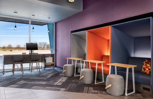 Oshkosh Hotel | Tru By Hilton Oshkosh