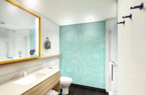 Rossford Hotel | TRU by Hilton Perrysburg Toledo, OH