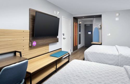 West San Antonio Hotel | Tru by Hilton San Antonio Lackland Sea World