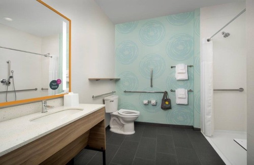 Far North Central Hotel | Tru by Hilton San Antonio North