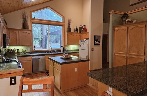 Truckee Cabina | Truckee Cabin on Tahoe Donner Golf Course