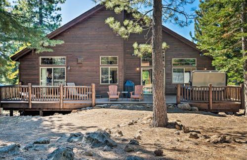 Truckee Casa | Truckee Escape with Hot Tub Near Ski Resorts