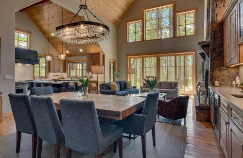 Truckee Casa | Truckee Treasure at Grays Crossing by Tahoe Getaways - Relaxing Home w Private Hot Tub, Dogs Welcome!