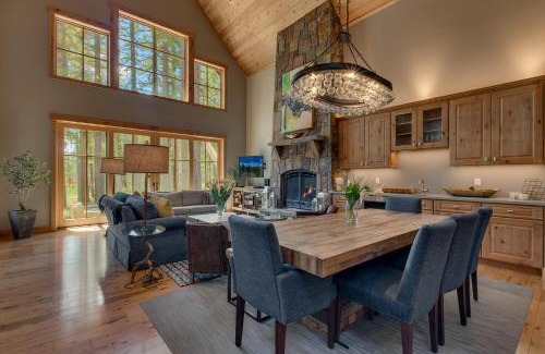 Truckee Casa | Truckee Treasure at Grays Crossing by Tahoe Getaways - Relaxing Home w Private Hot Tub, Dogs Welcome!