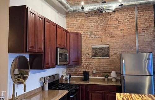 Utica Apartamento | True Loft at Baggs Square-Walking distance to Wynn Hospital