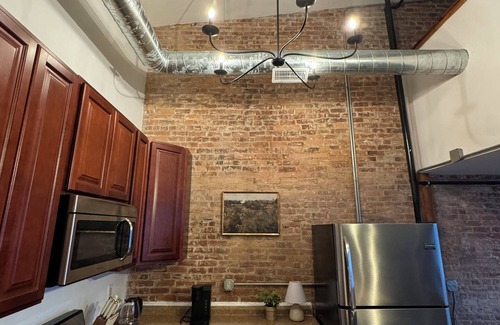 Utica Apartamento | True Loft at Baggs Square-Walking distance to Wynn Hospital