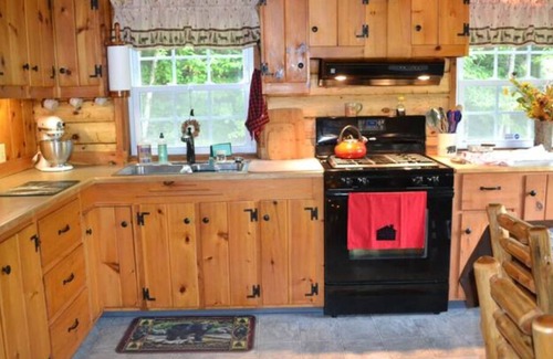 Ellsworth Cabina | True Log Cabin in the White Mountains