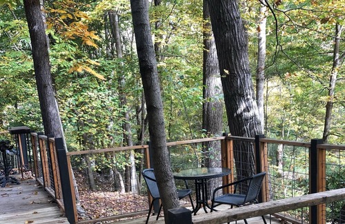 Birdseye Cabina | Cabaña Creekside, 1. a 5 millas del parque estatal Lake Patoka, Park Pass gratis