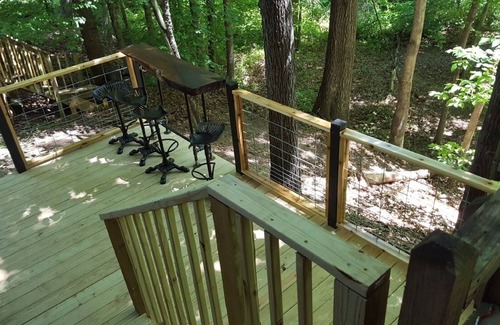 Birdseye Cabina | Cabaña Creekside, 1. a 5 millas del parque estatal Lake Patoka, Park Pass gratis