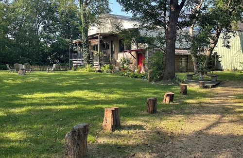Oregon Casa | True River Frontage Private grounds 3-bedroom house Enjoy a relaxing stay
