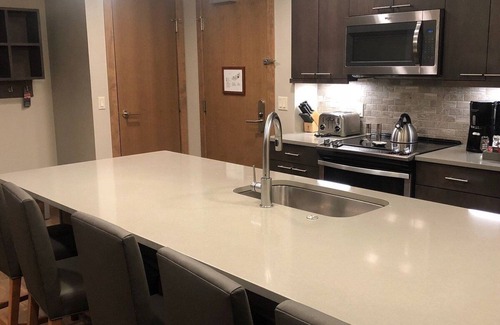 Breckenridge Complejo | TRUE SKI IN/OUT GRAND CO PEAK 8: 3BD/3BA Sleep12 LUXURY RESORT March 14-21, 2026