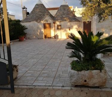 Coreggia Cama Y Desayuno | Trulli dell'aia