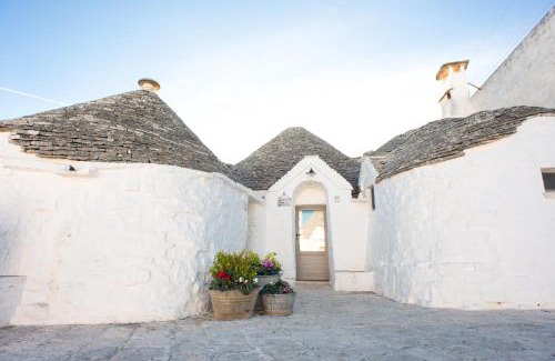 The Trulli of Alberobello Hotel | Trulli Holiday Deluxe & Wellness