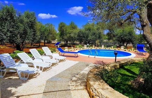 Carovigno Villa | TRULLO EN PUGLIA CON PISCINA PRIVADA, SE ADMITEN ANIMALES