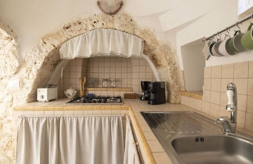 San Vito dei Normanni Cabaña | trullo oron call by pugliadamare