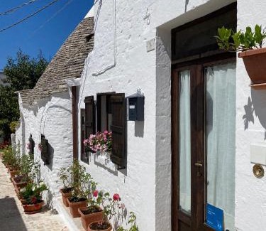 The Trulli of Alberobello Casa | Trullo "Vicolo Fiorito"