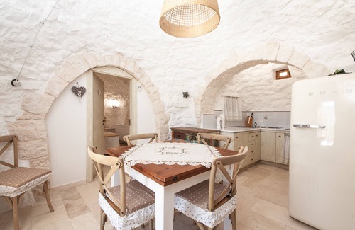 Coreggia Casa | trullo con 3 habitaciones y dos baños