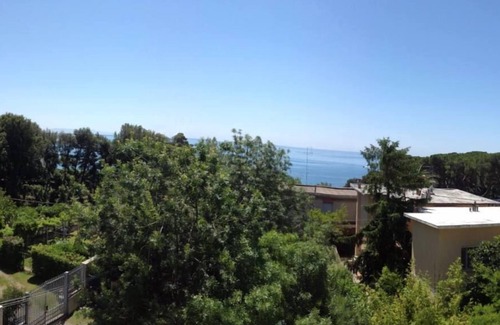Castiglioncello Apartamento | Truly 100 MT. from the SEA and BEACH + stunning SEA VIEW