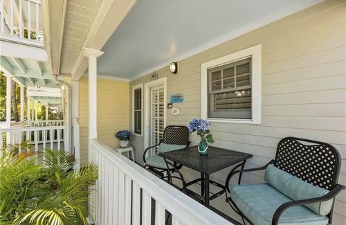 Bahama Village Casa | Truman Annex 2 bedroom 2.5 bath Townhouse- steps from Duval Street with pool