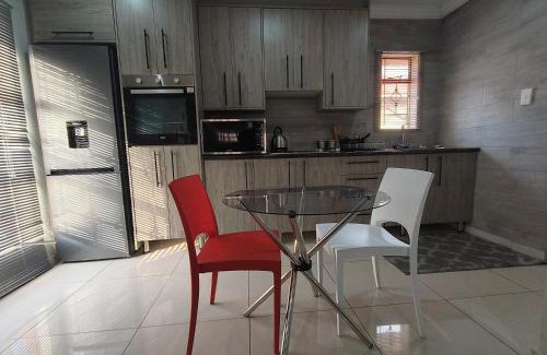 Moreleta Park Casa | Trumma Guest House