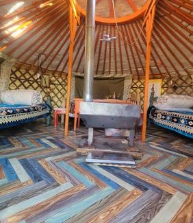 Hatgal Casa | Tsaatan - Mother's Traditional Ger