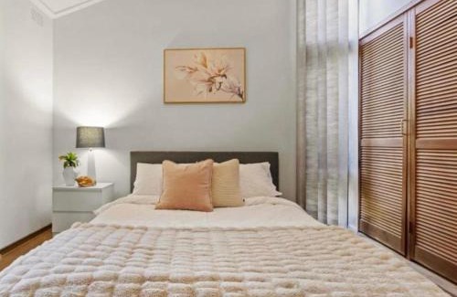 Doncaster East Casa | Tsapas Homes 1 with private bathroom