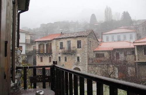Trikolonoi Casa | Tsarbou Guesthouse