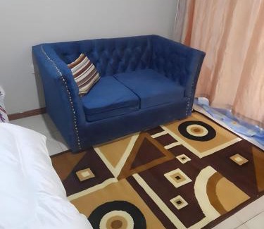 Embakasi Cama Y Desayuno | Tsavo studios