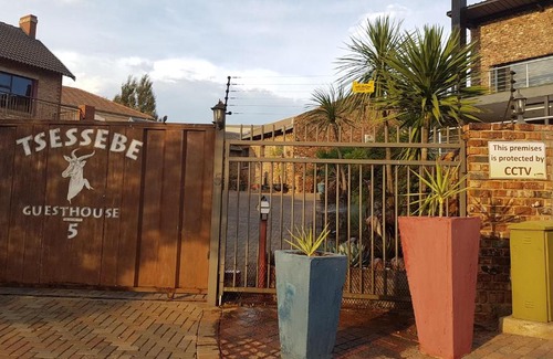 Langenhoven Park Cama Y Desayuno | Tsessebe Guesthouse