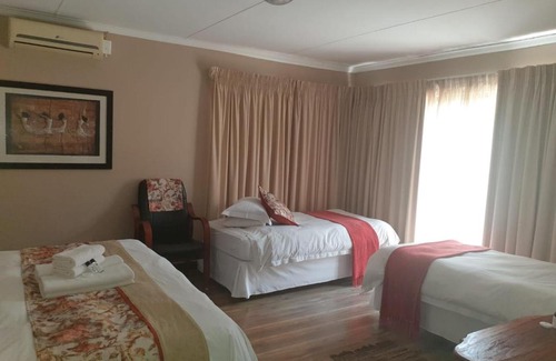 Langenhoven Park Cama Y Desayuno | Tsessebe Guesthouse