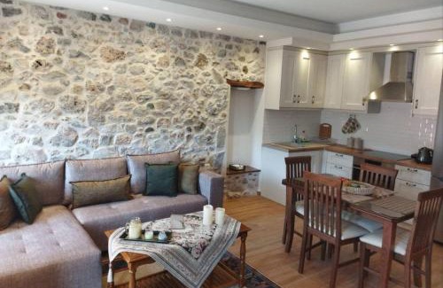 Leonidio Casa | Tsolakis Luxury House