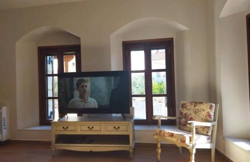 Leonidio Casa | Tsolakis Luxury House