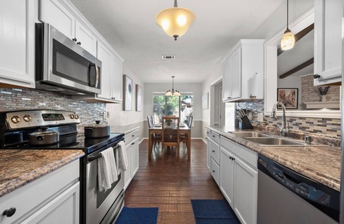 Lubbock Casa | TTU Gem w/Fireplace & Comfort