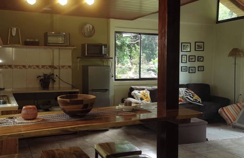 Guayabo Cabina | Tucan Greenhousen Loft ofrece estancia confortable, rodeado de naturaleza y paz