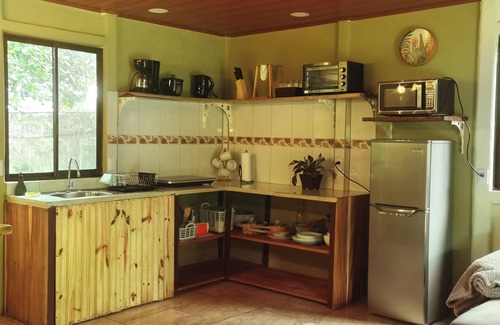 Guayabo Cabina | Tucan Greenhousen Loft ofrece estancia confortable, rodeado de naturaleza y paz