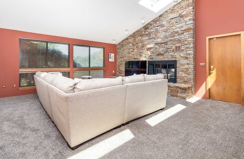 Maple Hill Casa | Tucked Away Private hideaway Home Away From Home