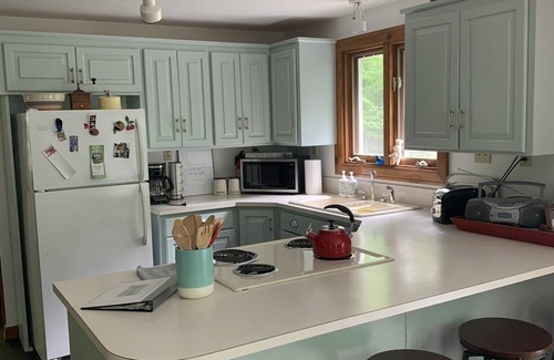 Fish Creek Cabaña | Tucked Away 3-bedroom Fish Creek cottage. Two miles from Peninsula State Park.