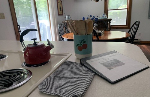 Fish Creek Cabaña | Tucked Away 3-bedroom Fish Creek cottage. Two miles from Peninsula State Park.